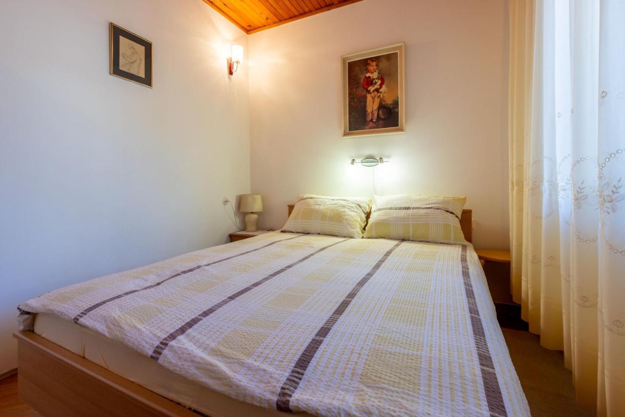 Apartments Hinic Selce Εξωτερικό φωτογραφία
