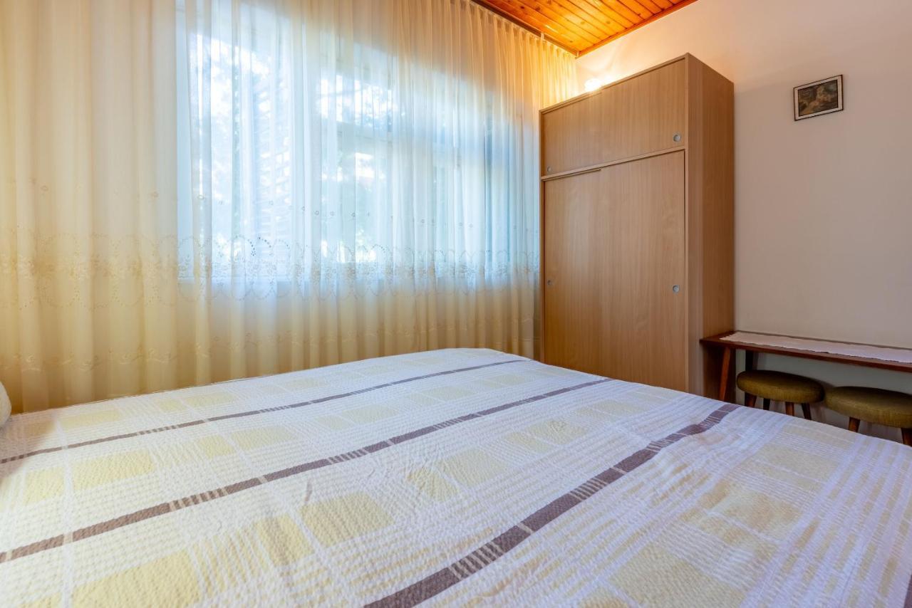Apartments Hinic Selce Εξωτερικό φωτογραφία