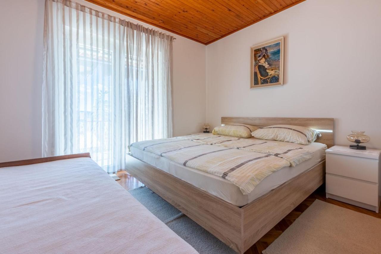 Apartments Hinic Selce Εξωτερικό φωτογραφία