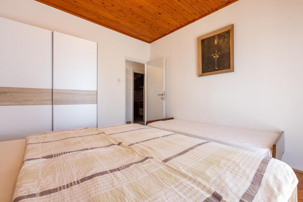 Apartments Hinic Selce Εξωτερικό φωτογραφία